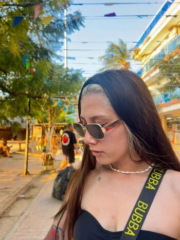 Full leaked Floresyespinas private onlyfans photo