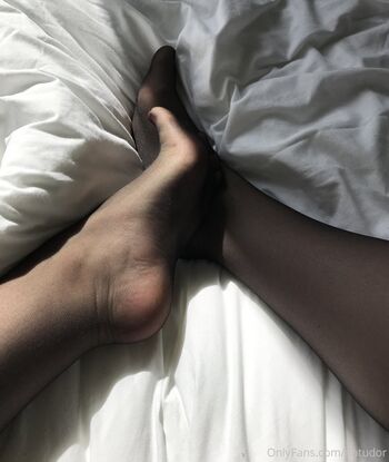 Full leaked Flotudor private onlyfans photo