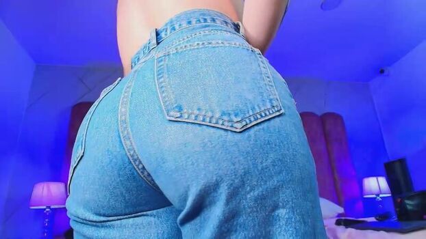 Full leaked Fluffy bubble private onlyfans photo