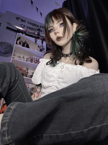 Full leaked Flutterow private onlyfans photo