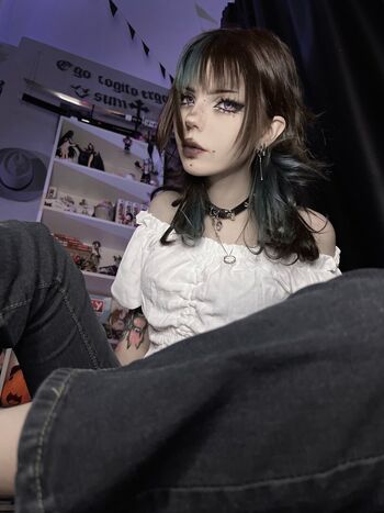 Full leaked Flutterow private onlyfans photo