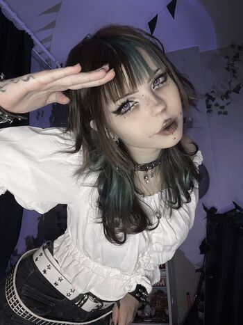 Full leaked Flutterow private onlyfans photo