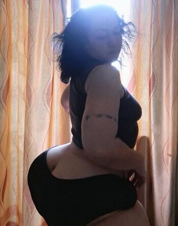 Full leaked Fonplussizethailand private onlyfans photo