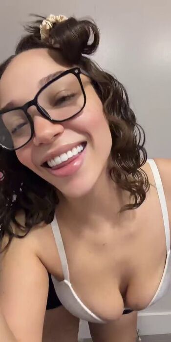 Full leaked Forever reyes private onlyfans photo