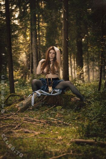 Full leaked Foxydirndl private onlyfans photo