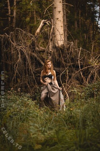 Full leaked Foxydirndl private onlyfans photo