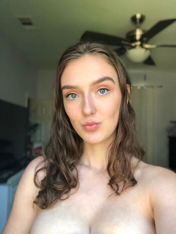 Full leaked Foxyopheliaa page private onlyfans photo