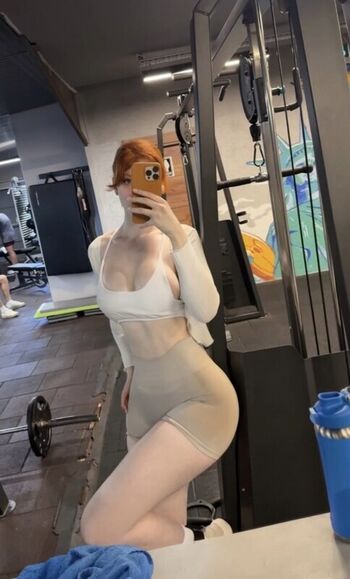 Full leaked Fraaoula page private onlyfans photo