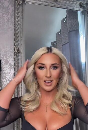 Full leaked Francescalouisefx private onlyfans photo