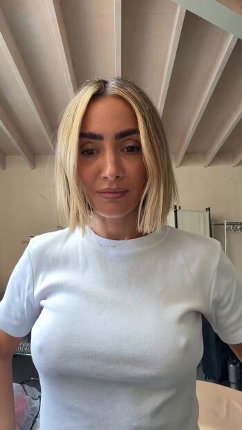 Full leaked Frankie bridge page private onlyfans photo