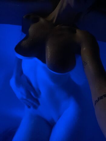 Full leaked Frankiebunnie private onlyfans photo