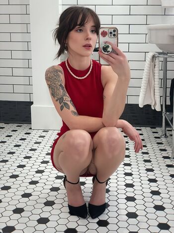 Full leaked Frankiebunnie private onlyfans photo