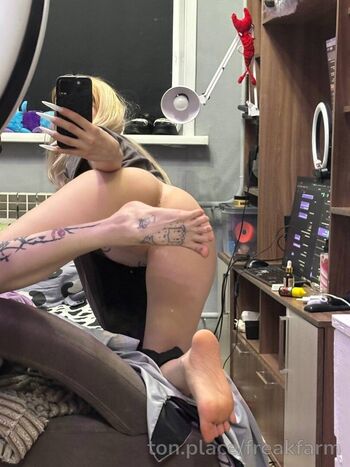 Full leaked Freakfarm private onlyfans photo