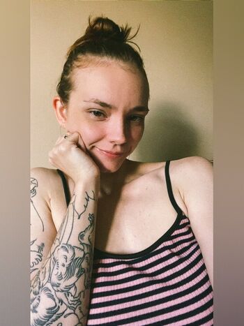 Full leaked Freakyredkelsie private onlyfans photo