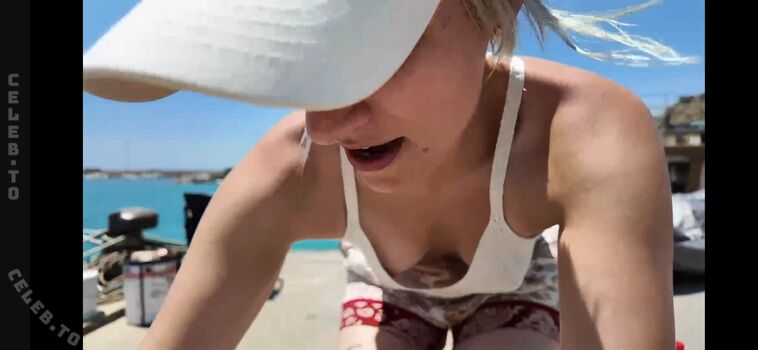 Full leaked Freiraumreh private onlyfans photo