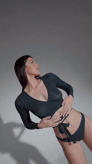Full leaked French celebrities only singer page private onlyfans photo