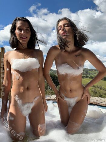 Full leaked Friskytwins private onlyfans photo