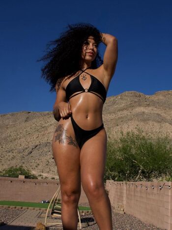 Full leaked Frizzylifts private onlyfans photo