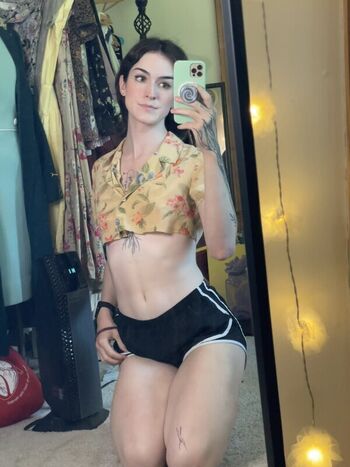 Full leaked Frogsgirls private onlyfans photo