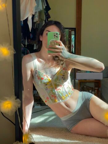 Full leaked Frogsgirls private onlyfans photo