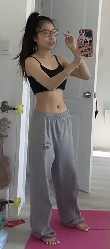 Full leaked Fruitypoppin private onlyfans photo