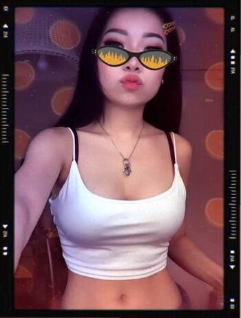 Full leaked Fruitypoppin private onlyfans photo