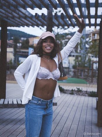 Full leaked Fsemelagne page private onlyfans photo