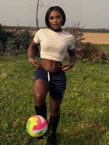 Full leaked Fsemelagne page private onlyfans photo