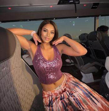 Full leaked Fsemelagne page private onlyfans photo