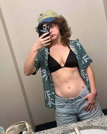 Full leaked Funkyfrogbait private onlyfans photo