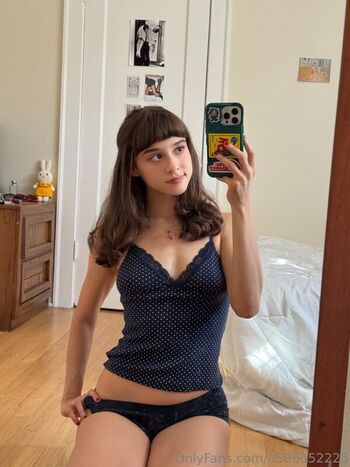 Full leaked Gabbyking private onlyfans photo