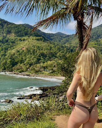 Full leaked Gabi amaral page private onlyfans photo