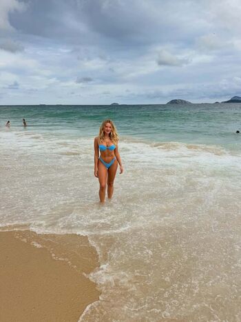 Full leaked Gabi lopes private onlyfans photo