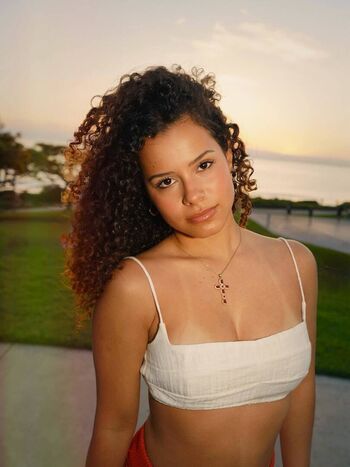 Full leaked Gabriella saraivah private onlyfans photo