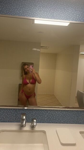 gaby_zola