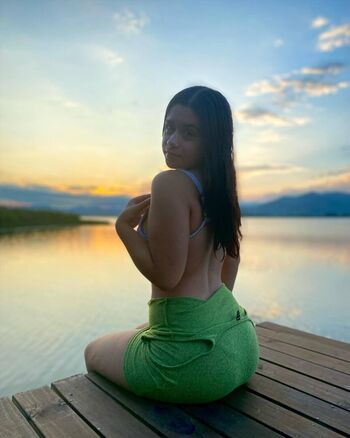 Full leaked Gabyzinharey private onlyfans photo