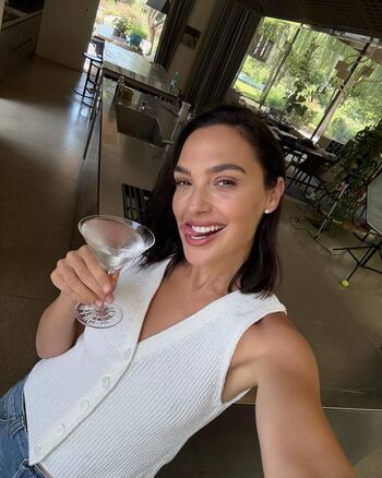 Full leaked Gal gadot page private onlyfans photo