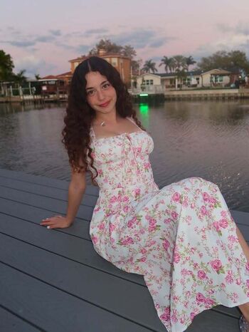 Full leaked Gal gool private onlyfans photo