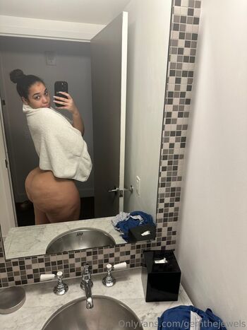Full leaked Gemjewels private onlyfans photo