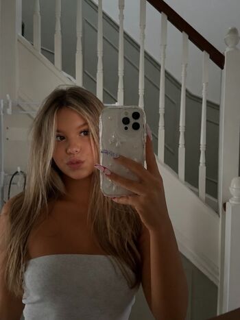 Full leaked Gemmarose private onlyfans photo
