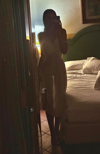 Full leaked Genevajuniper private onlyfans photo