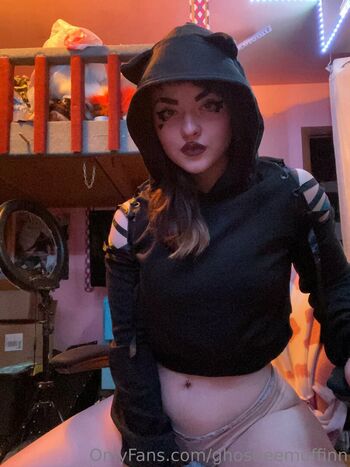 Full leaked Ghostieemuffinn private onlyfans photo