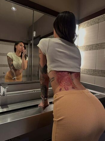 Full leaked Giavannanmoore private onlyfans photo