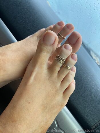 Full leaked Gingerstoesies  page private onlyfans photo