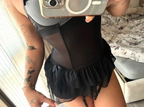 Full leaked Giollia glam private onlyfans photo