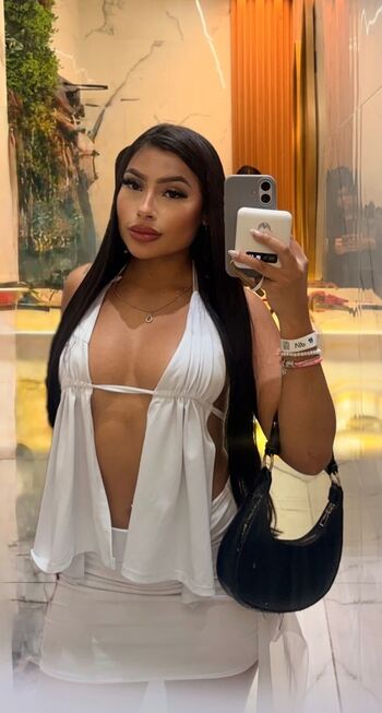 Full leaked Giovanaribeirov private onlyfans photo