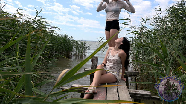 Full leaked Girls hunters beauty private onlyfans photo
