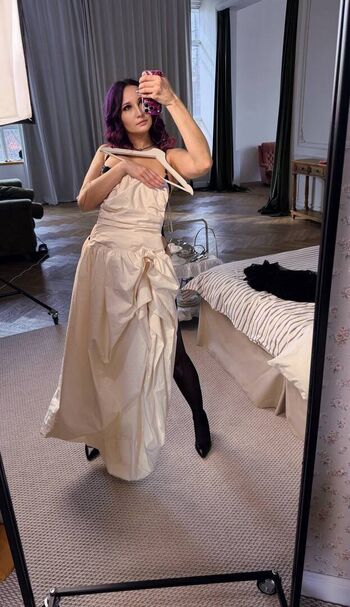 Full leaked Gliese private onlyfans photo