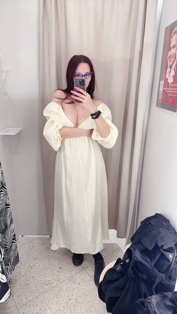 Full leaked Gliese page private onlyfans photo