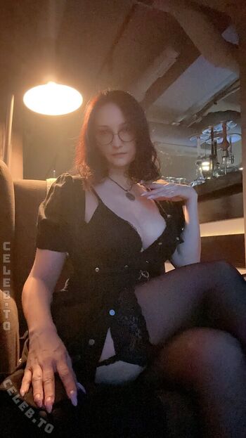 Full leaked Gliese private onlyfans photo